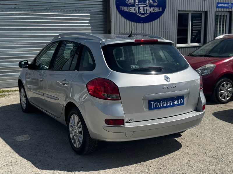 RENAULT CLIO 1.2  16V 75CH ESSENCE 2009