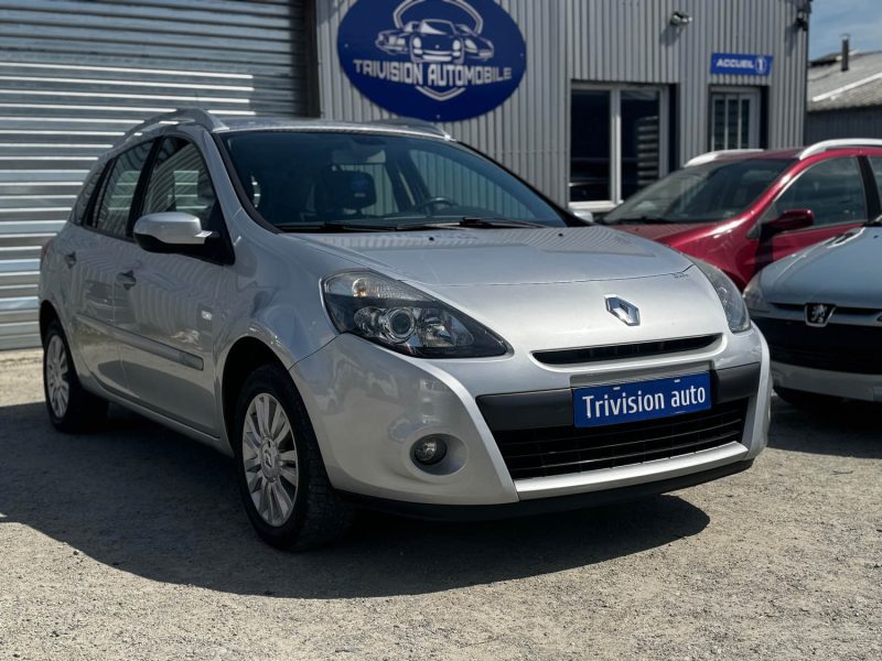 RENAULT CLIO 1.2  16V 75CH ESSENCE 2009