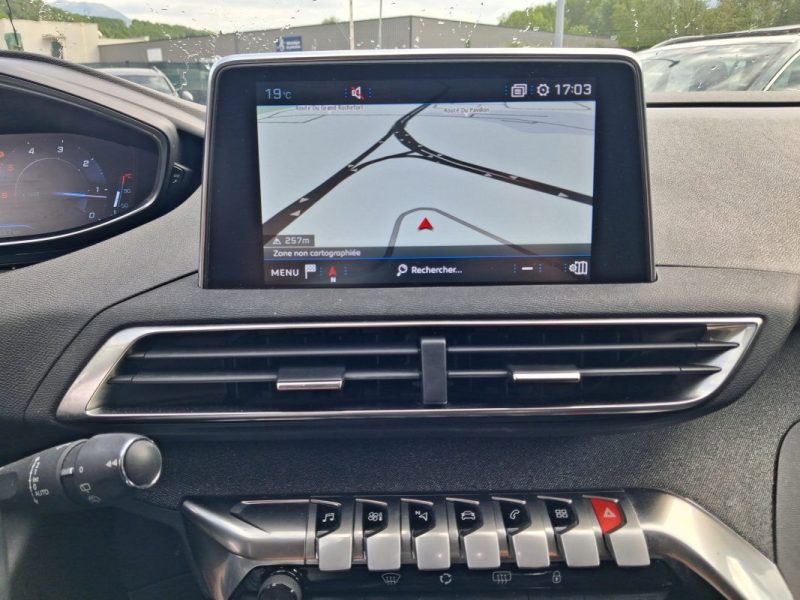 PEUGEOT 3008 1.5 HDI BVM6 ALLURE VIRTUAL COCKPIT 