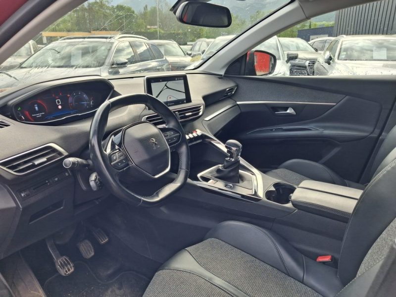 PEUGEOT 3008 1.5 HDI BVM6 ALLURE VIRTUAL COCKPIT 