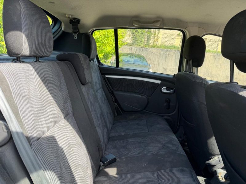 DACIA SANDERO 1.5 DCI 70 LAUREATE 2009