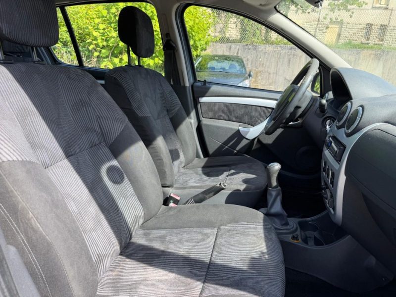 DACIA SANDERO 1.5 DCI 70 LAUREATE 2009