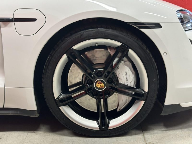 PORSCHE TAYCAN TURBO - 1ère Main - Excellent état - CT VIERGE -