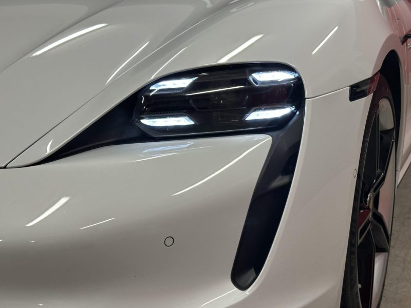 PORSCHE TAYCAN TURBO - 1ère Main - Excellent état - CT VIERGE -