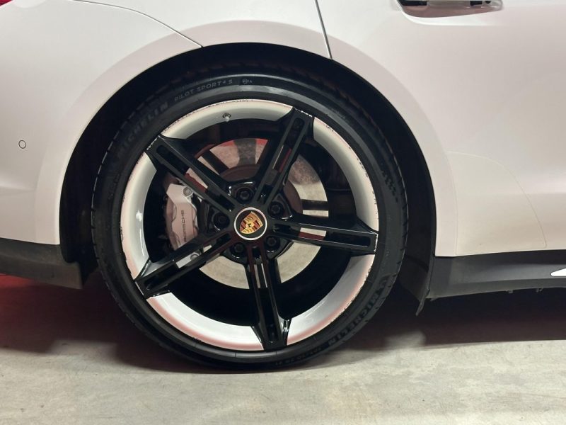 PORSCHE TAYCAN TURBO - 1ère Main - Excellent état - CT VIERGE -