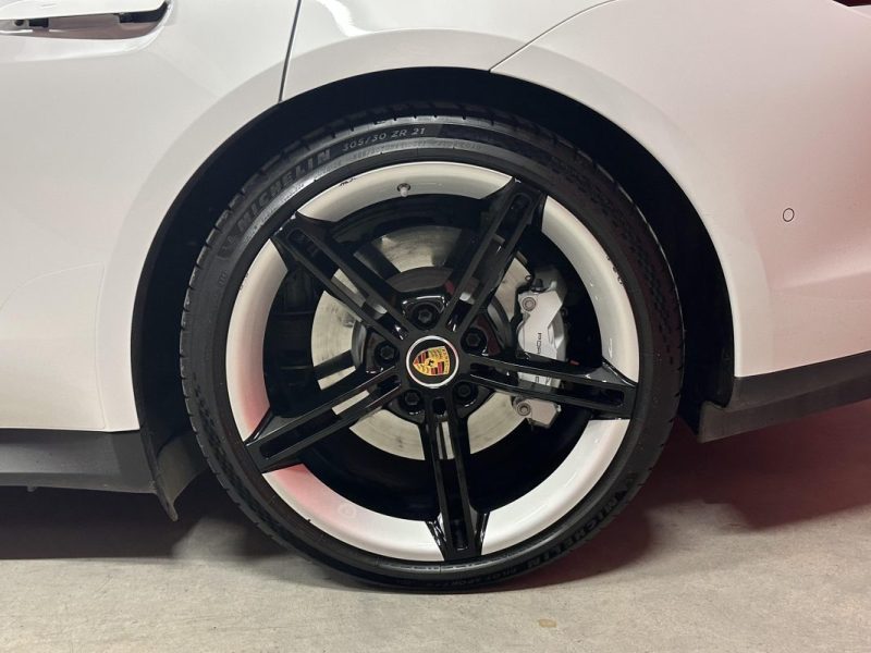 PORSCHE TAYCAN TURBO - 1ère Main - Excellent état - CT VIERGE -