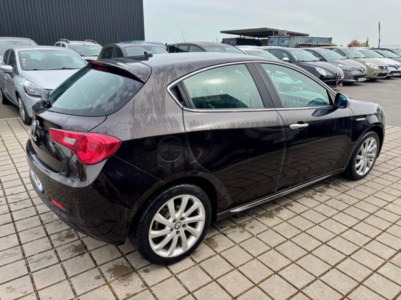 ALFA ROMEO GIULIETTA 1.4i 170CH TURBO TURISMO E85 2010