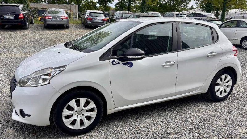 PEUGEOT 208 1.0 VTI 2014