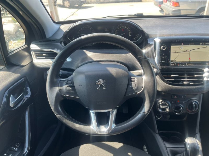 Peugeot 208 1.5 HDI 100 Ch Garantie