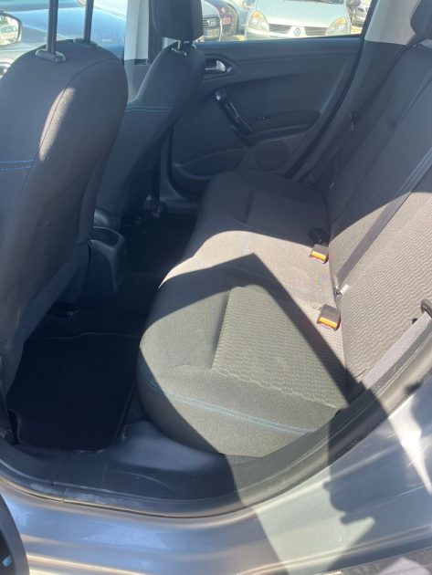 Peugeot 208 1.5 HDI 100 Ch Garantie