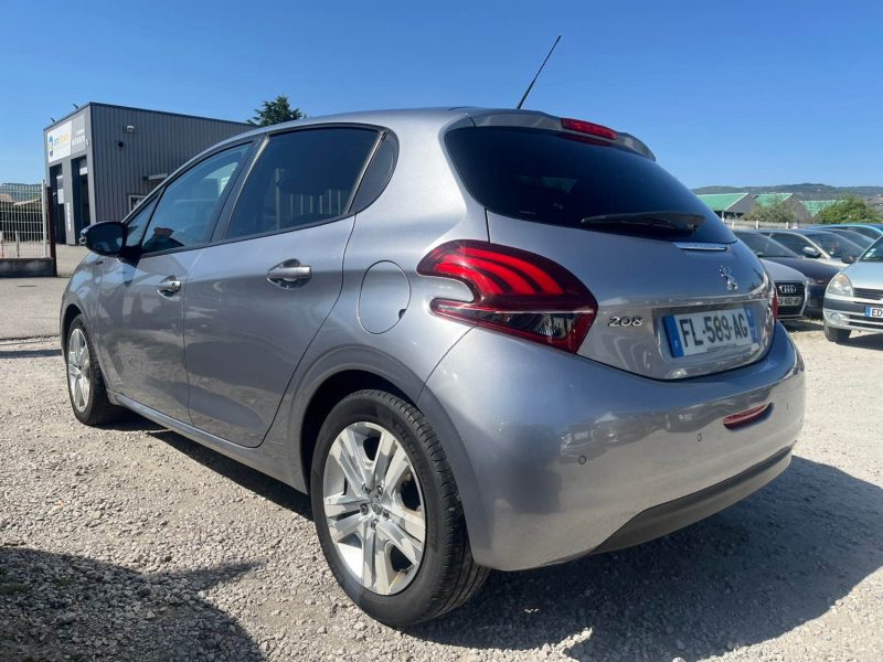 Peugeot 208 1.5 HDI 100 Ch Garantie