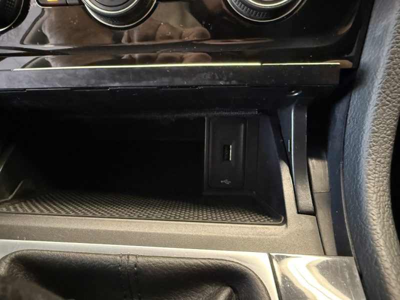 VOLKSWAGEN GOLF VII 1.5 TSI EVO 150 ch IQ.Drive Euro6d-T 5p