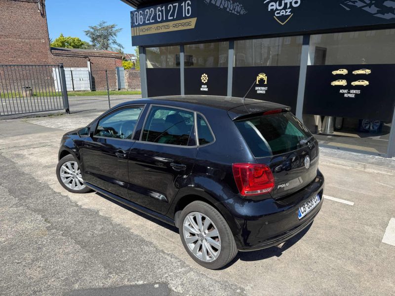 VOLKSWAGEN POLO 1.6 TDI 90 CONFORTLINE - 1ER MAIN