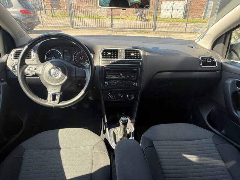 VOLKSWAGEN POLO 1.6 TDI 90 CONFORTLINE - 1ER MAIN