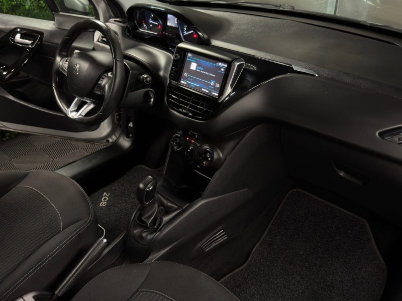 PEUGEOT 208 PHASE 2 II ALLURE 1.2 82 Cv 5 PORTES / ECRAN TACTILE CRIT AIR 1  - GARANTIE 1 AN