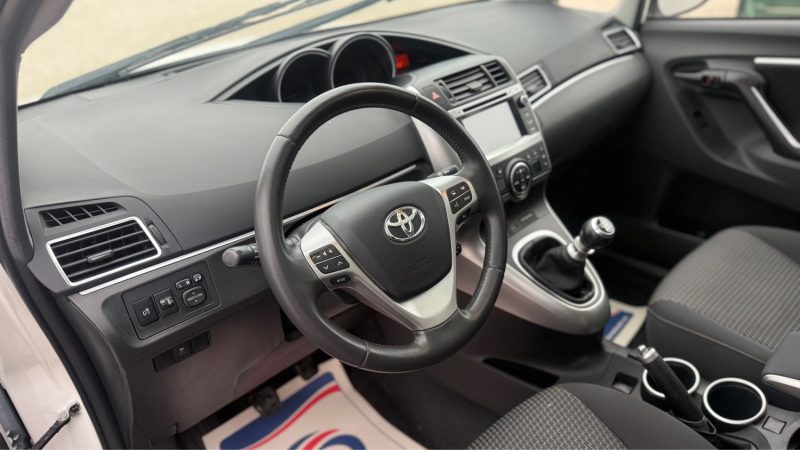 TOYOTA VERSO 1.6 112 D-4D  DESIGN 5 PLACES  2016