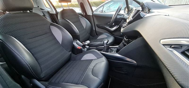 Peugeot 2008 2013 1.6L HDi 92cv Pack Allure