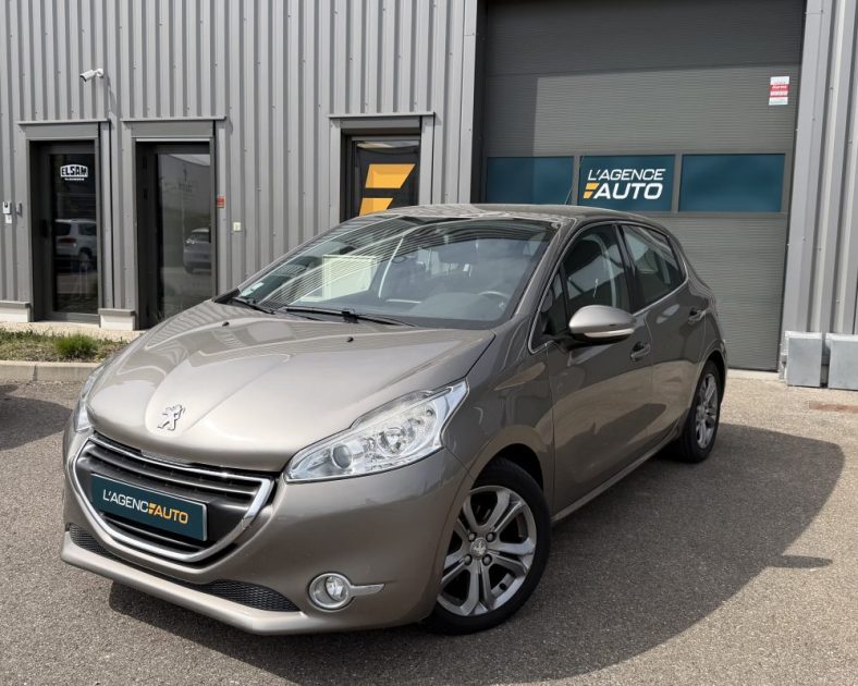Peugeot 208 e-HDi 92ch Business Pack – Bon état - 2014 – 167 000 km – BVM5 – Gris Aluminium