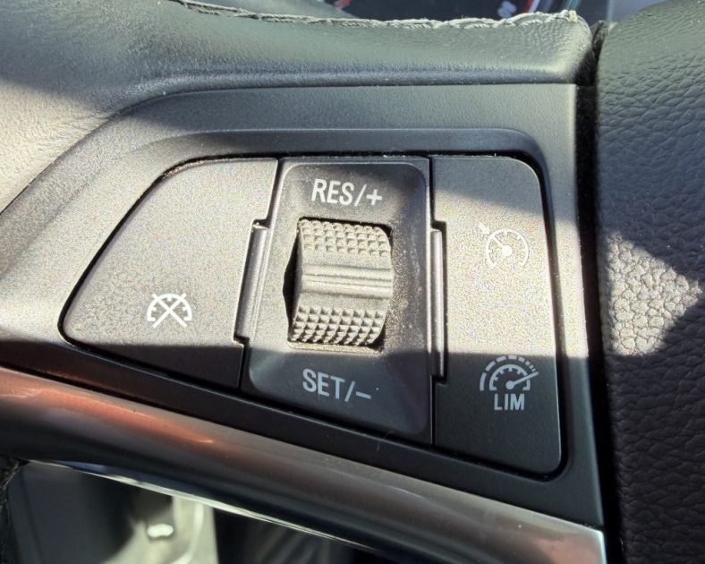 OPEL Mokka 140ch Essence - Cosmo Pack - Toit ouvrant - Caméra - Régulateur - ENTRETIEN COMPLET