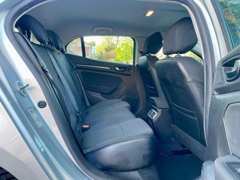 RENAULT MEGANE IV 1.5 Blue dCi 115ch EVOLUTION EDC *1ère MAIN* 2023