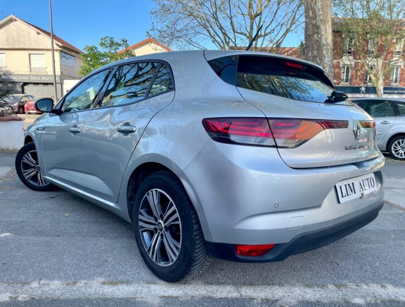RENAULT MEGANE IV 1.5 Blue dCi 115ch EVOLUTION EDC *1ère MAIN* 2023