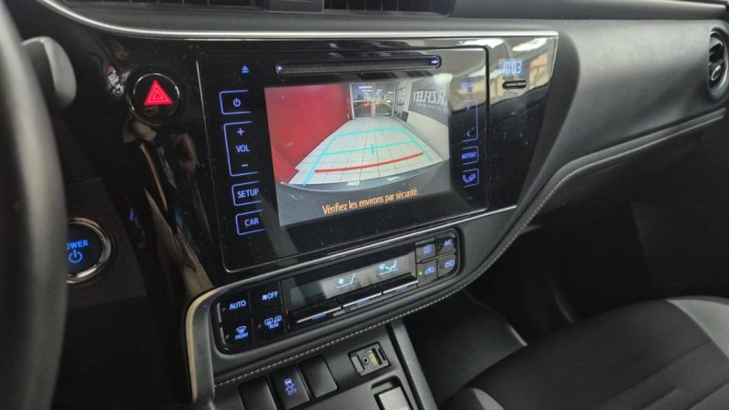 TOYOTA AURIS BERLINE 136cv AUTO DESIGN/1 ERE MAIN/TVA RECUPERABLE