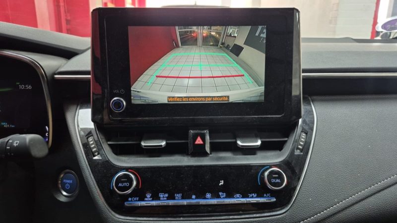 TOYOTA COROLLA TOURING SPORTS 122cv DYNAMIC BUSINESS/1 ERE MAIN/TVA RECUPERABLE