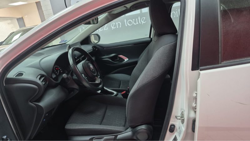 TOYOTA YARIS 4 BERLINE 116cv DYNAMIC BUSINESS 2022/1 ERE MAIN/TVA RECUPERABLE