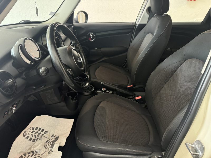 MINI MINI (F55) ONE 1,2L 102CV 2016 BVA