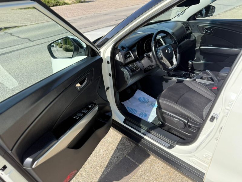 Ssangyong Tivoli 1.6 E-XDi 115Ch 2WD Luxury