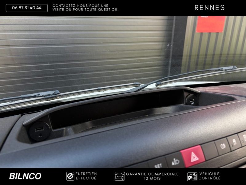 PRIX AFFICHÉ TTC Iveco Daily 6 35-C14 2.3D / Frigorifique / Thermo King V-300 Max / Hayon Dhollandia