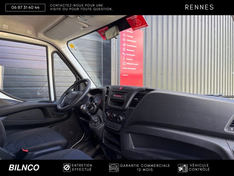 PRIX AFFICHÉ TTC Iveco Daily 6 35-C14 2.3D / Frigorifique / Thermo King V-300 Max / Hayon Dhollandia