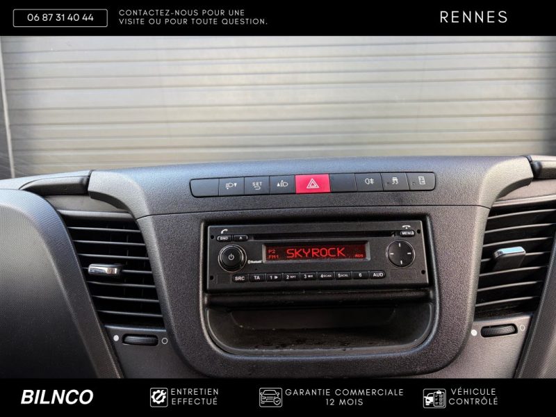 PRIX AFFICHÉ TTC Iveco Daily 6 35-C14 2.3D / Frigorifique / Thermo King V-300 Max / Hayon Dhollandia