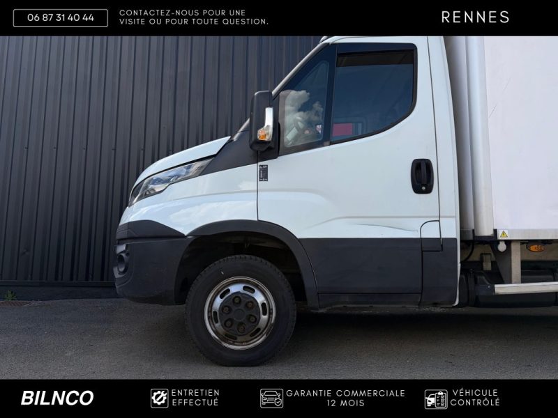 PRIX AFFICHÉ TTC Iveco Daily 6 35-C14 2.3D / Frigorifique / Thermo King V-300 Max / Hayon Dhollandia
