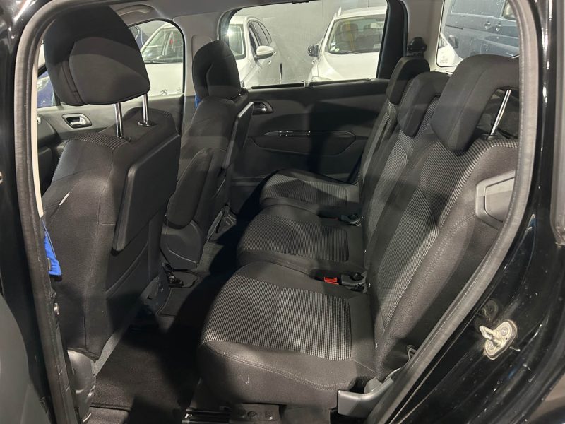 PEUGEOT 5008 2.0 HDI 150CH  