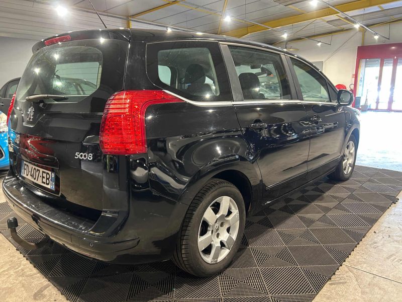 PEUGEOT 5008 2.0 HDI 150CH  