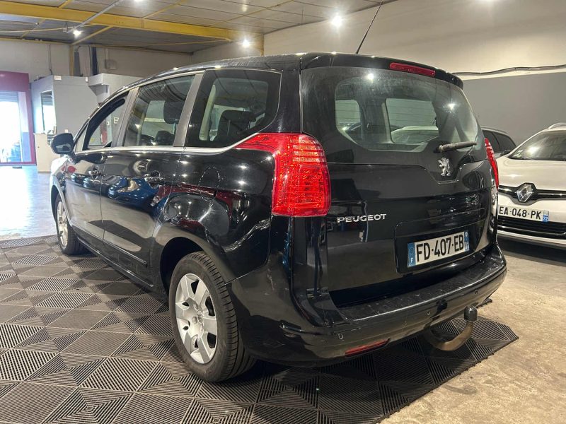 PEUGEOT 5008 2.0 HDI 150CH  