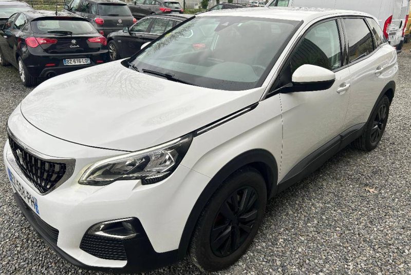 PEUGEOT 3008 1.5 BLUE HDI TURBO  2018