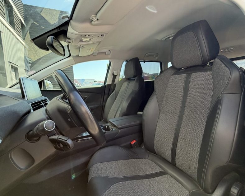 Peugeot 5008 II 130ch Access – 2019 - SOUS GARANTIE – 7 places – Attelage