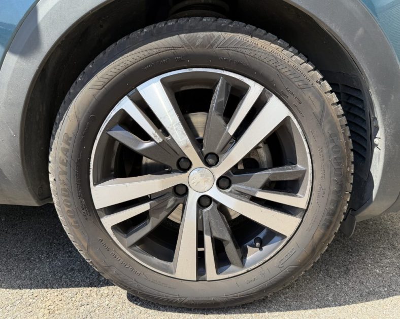 Peugeot 5008 II 130ch Access – 2019 – BVM6 – 7 places – Attelage