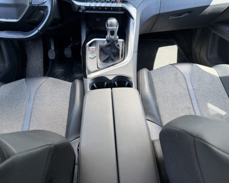 Peugeot 5008 II 130ch Access – 2019 - SOUS GARANTIE – 7 places – Attelage