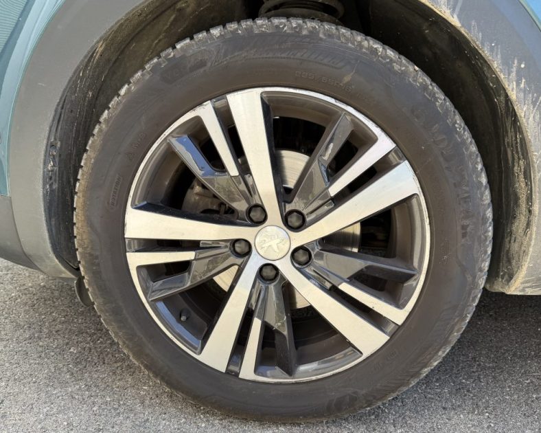 Peugeot 5008 II 130ch Access – 2019 – BVM6 – 7 places – Attelage