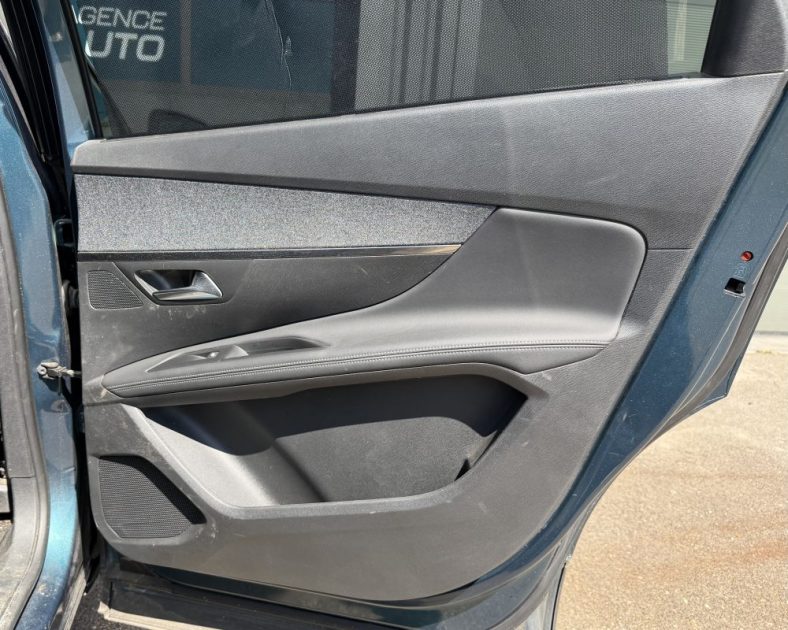 Peugeot 5008 II 130ch Access – 2019 - SOUS GARANTIE – 7 places – Attelage