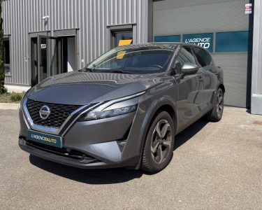 NISSAN Qashqai 140ch Mild Hybrid N-Connecta - Caméra 360° - Entretien Complet -  FAIBLE KILOMETRAGE
