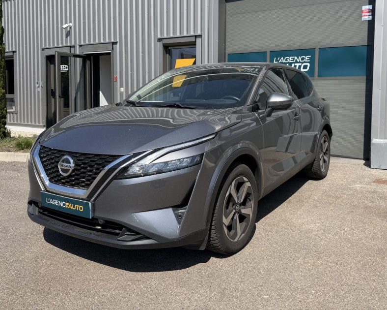 NISSAN Qashqai 140ch Mild Hybrid N-Connecta - Caméra 360° - Entretien Complet -  FAIBLE KILOMETRAGE