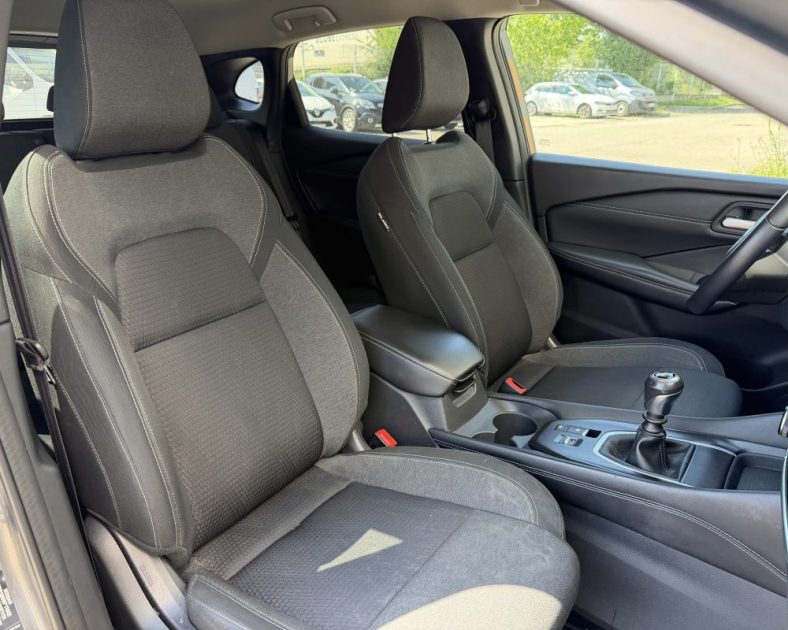 NISSAN Qashqai 140ch Mild Hybrid N-Connecta - Caméra 360° - Entretien Complet -  FAIBLE KILOMETRAGE