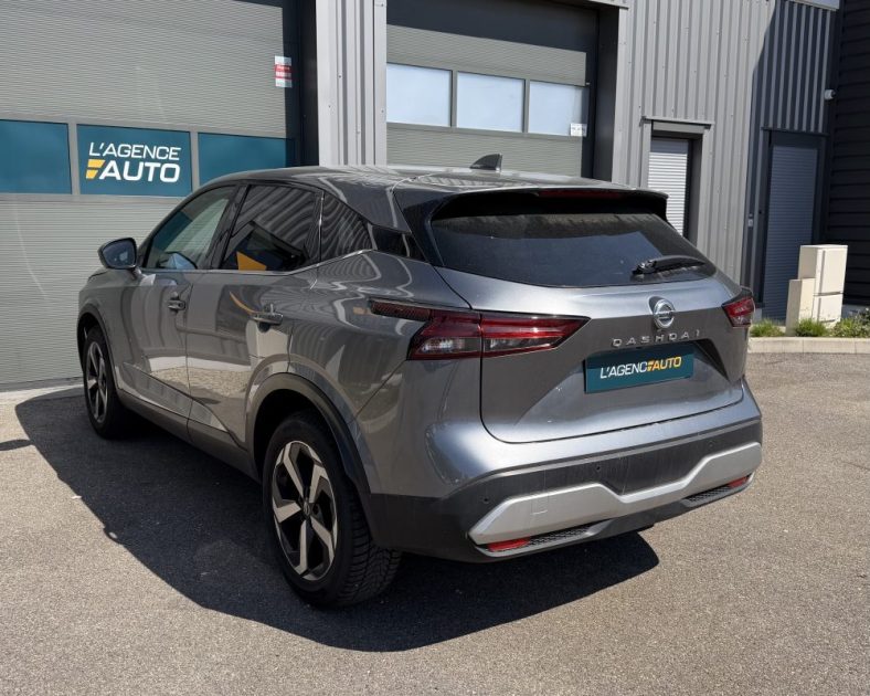 NISSAN Qashqai 140ch Mild Hybrid N-Connecta - Caméra 360° - Entretien Complet -  FAIBLE KILOMETRAGE