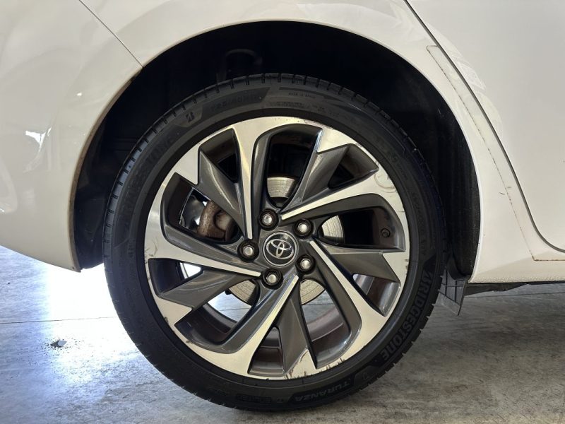 TOYOTA AURIS HYBRIDE 1.8 I 136 CH DESIGN / 1ER MAIN  2018