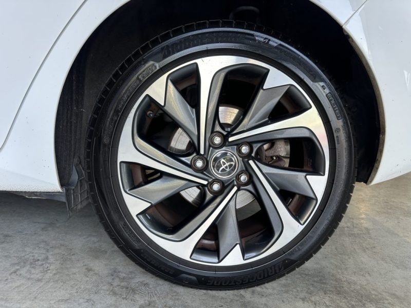 TOYOTA AURIS HYBRIDE 1.8 I 136 CH DESIGN / 1ER MAIN  2018