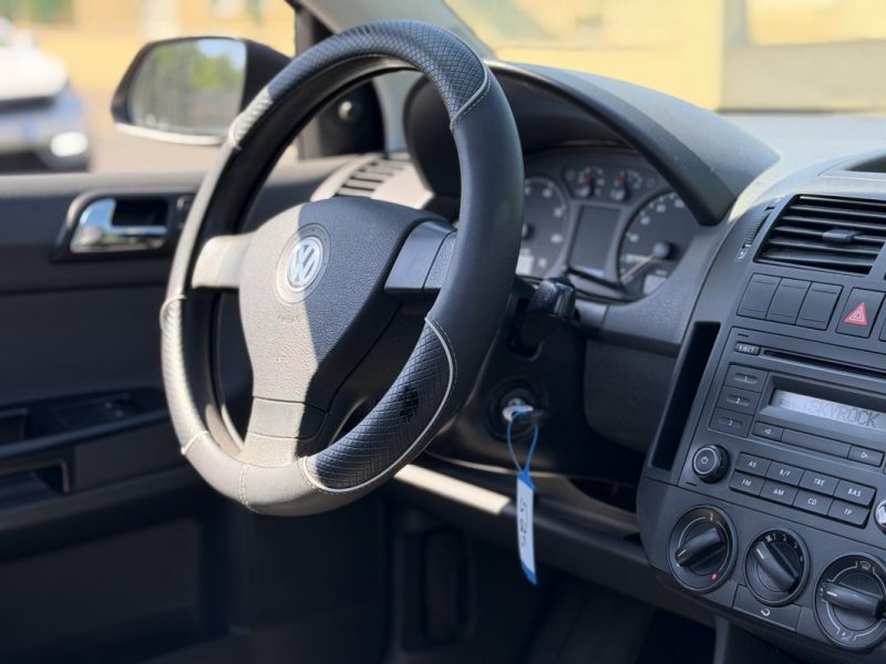 VOLKSWAGEN POLO 1,4L 80 CV  Boite Auto / Paiement 4X ou 10X Possible